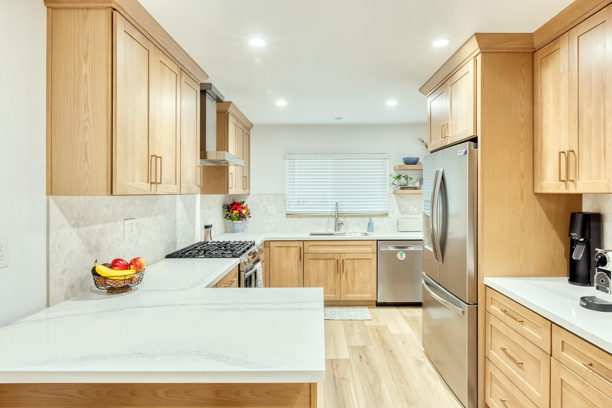 Michelle's Kitchen - ArtiCraft Cabinetry - 010