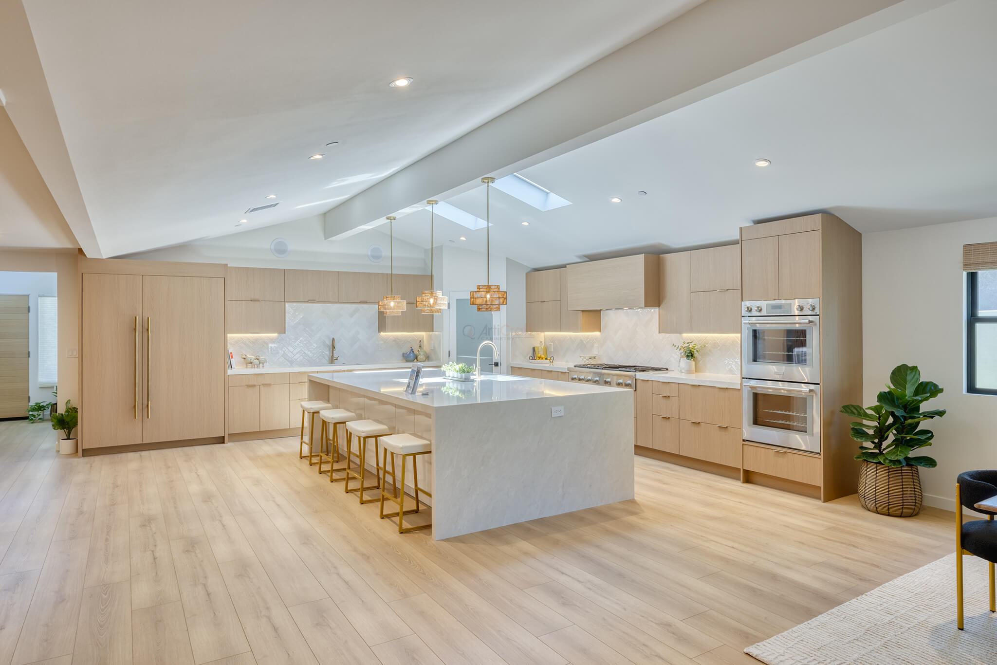Los Alamitos's Kitchen - ArtiCraft Cabinetry - 04