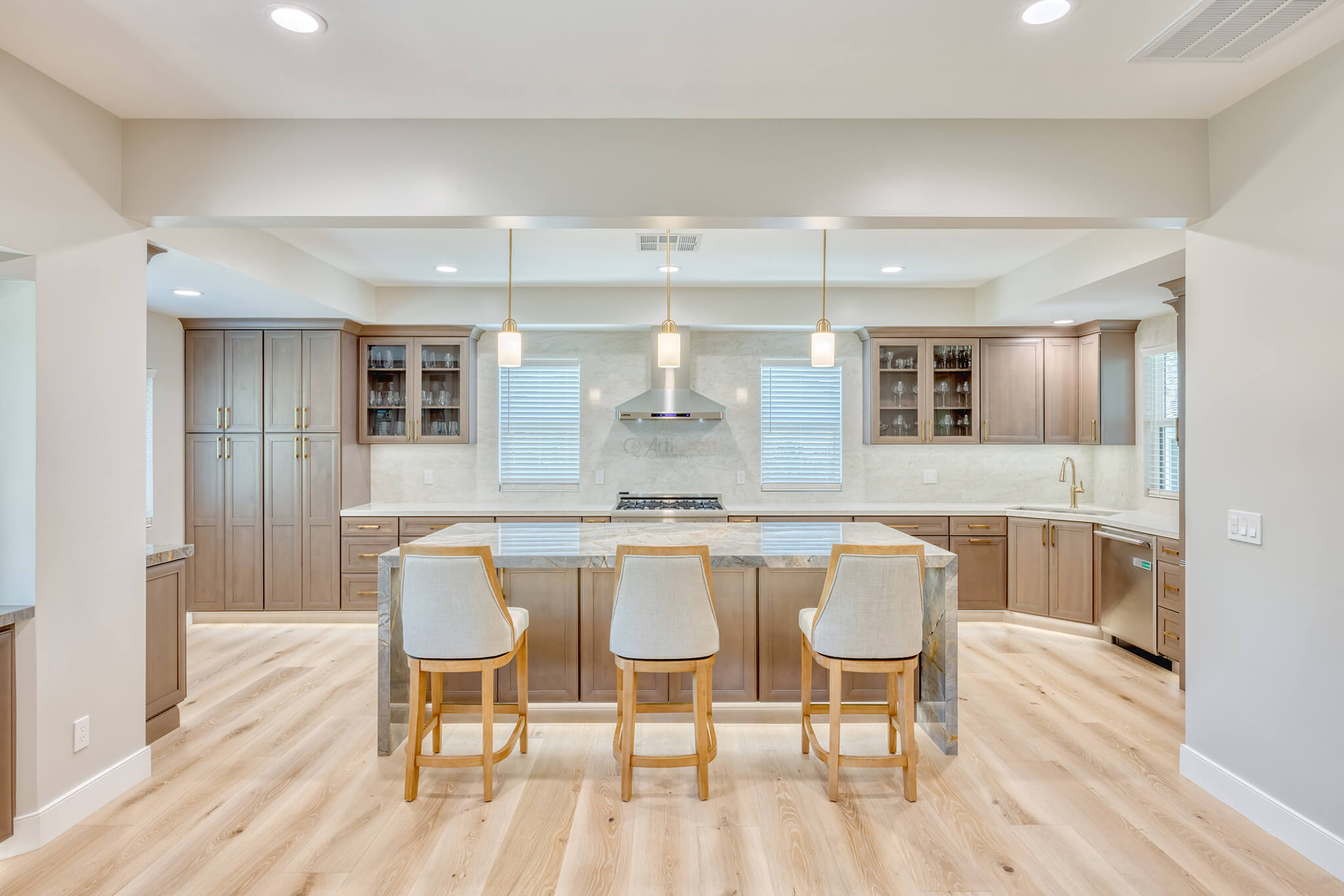 Leo's Kitchen - ArtiCraft Cabinetry - 04