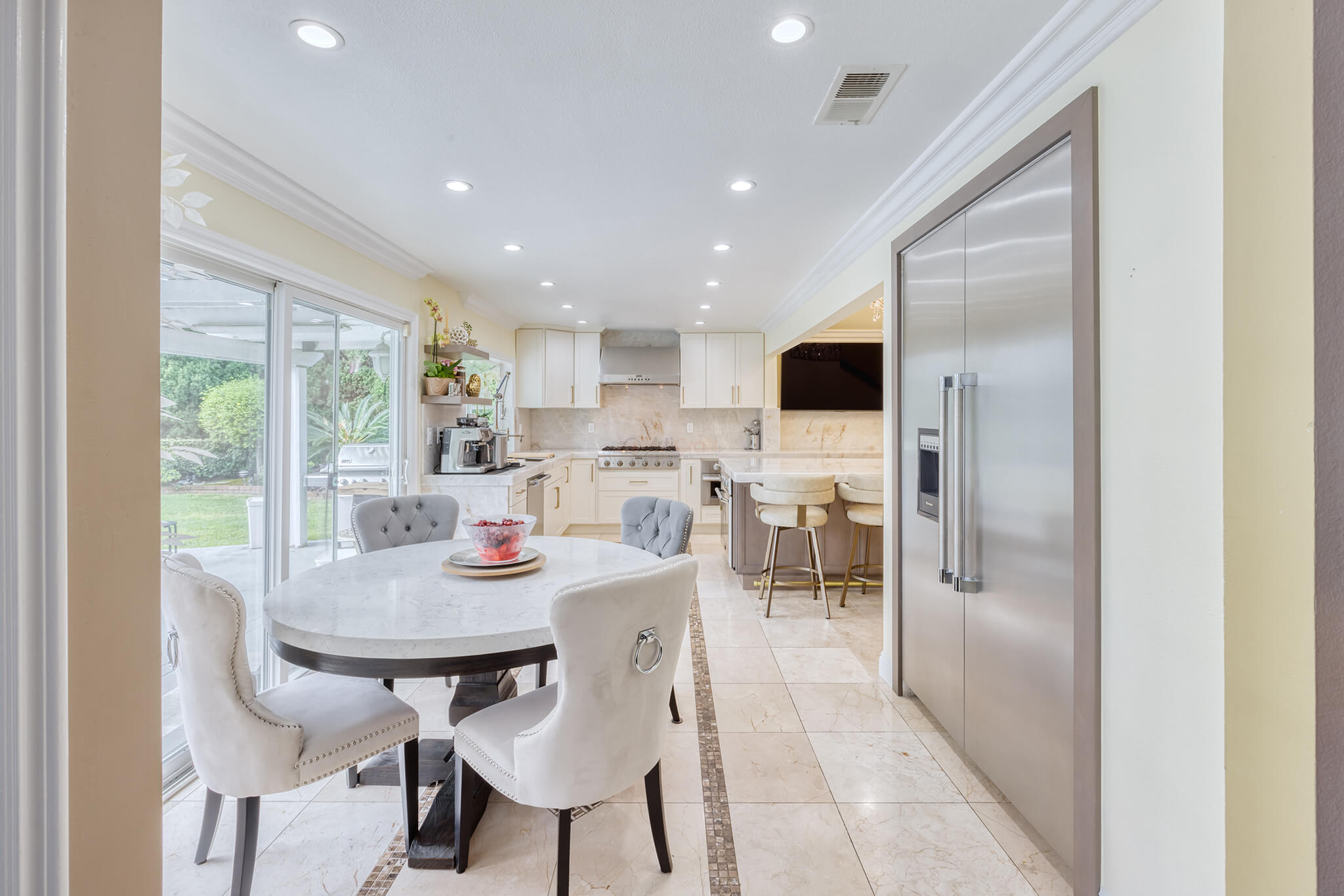 Kim's Kitchen - ArtiCraft Cabinetry - 01